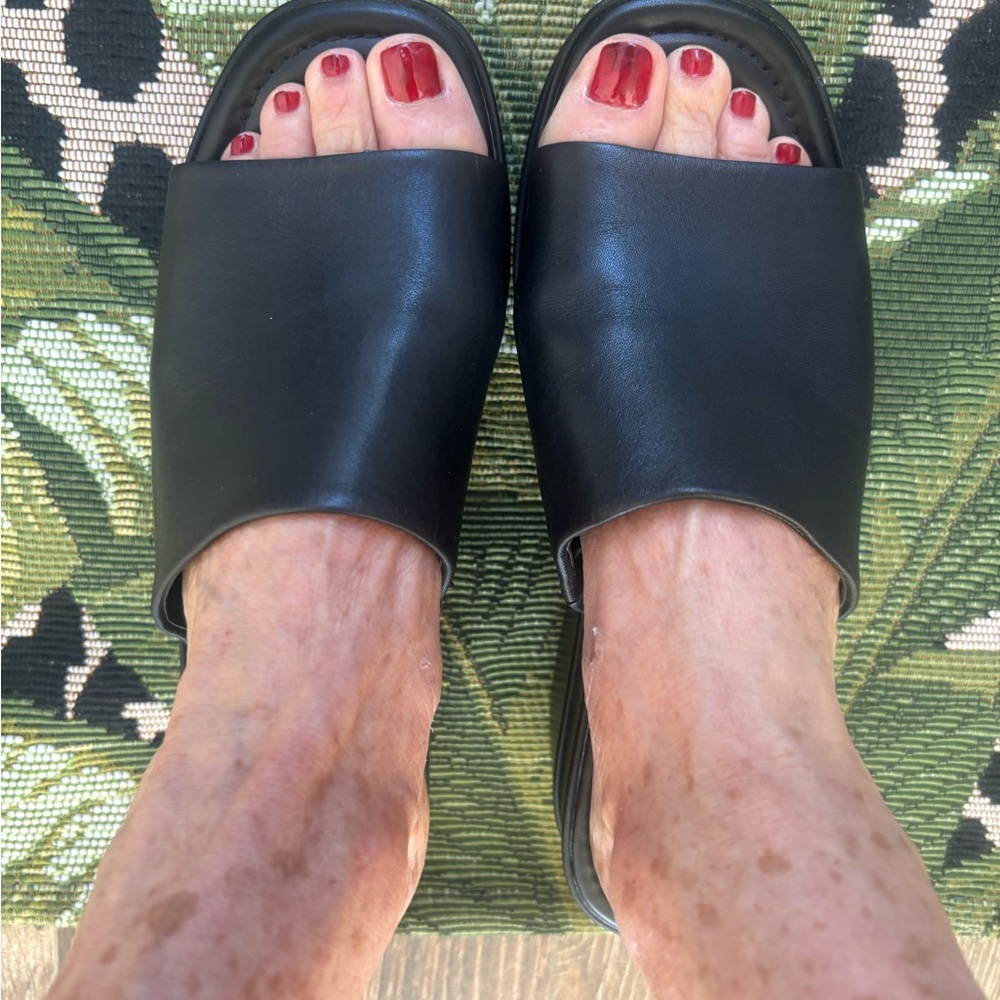Brand new leather Steve Madden  lack shoes